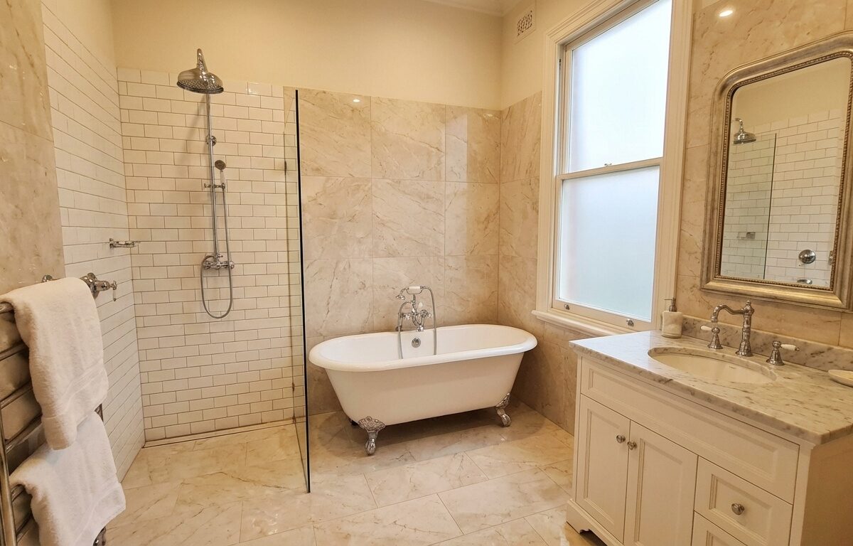 Ristrutturazione Bagno Moderna e Funzionale Ediltasc ristrutturazione bagno chiavi in mano con materiali d'eccellenza e impiantistica idraulica certificata a Roma